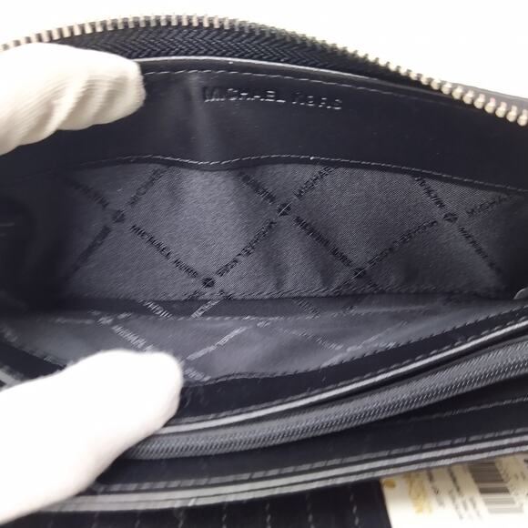 Michael Kors Jet Set Travel Black Pebbled Leather Zip Around Wallet - NWT $298 - Picture 11 of 15